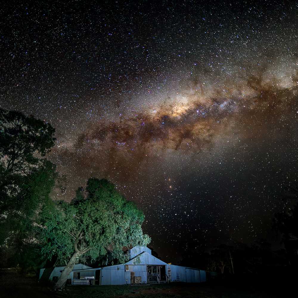 Milky way above the woolshed